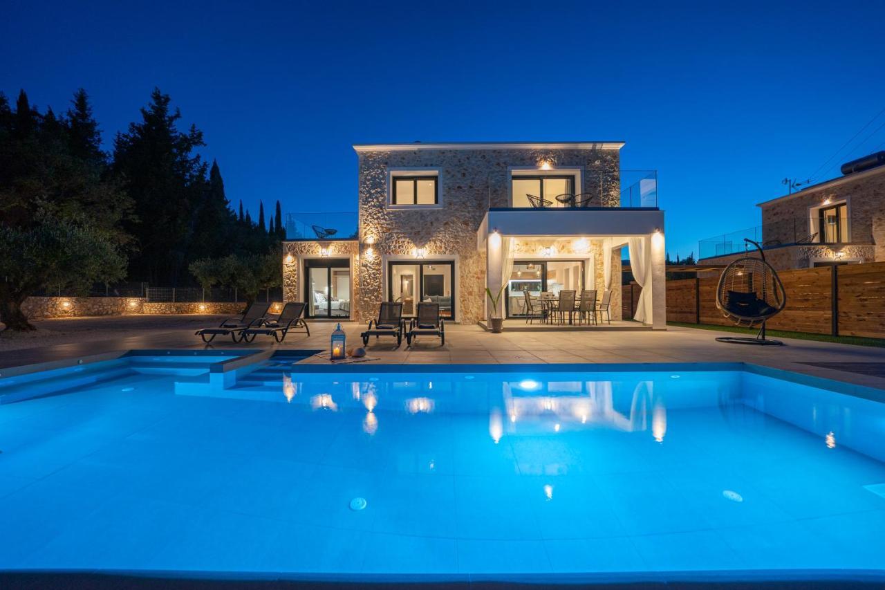 Diosas Luxury Villas Andipáta Εξωτερικό φωτογραφία